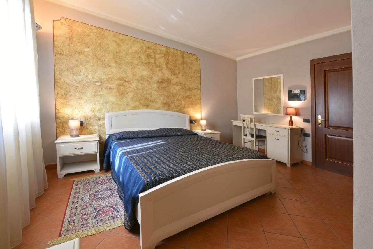 Hotel Ristorante Borgovecchio Montegrosso dʼAsti Extérieur photo