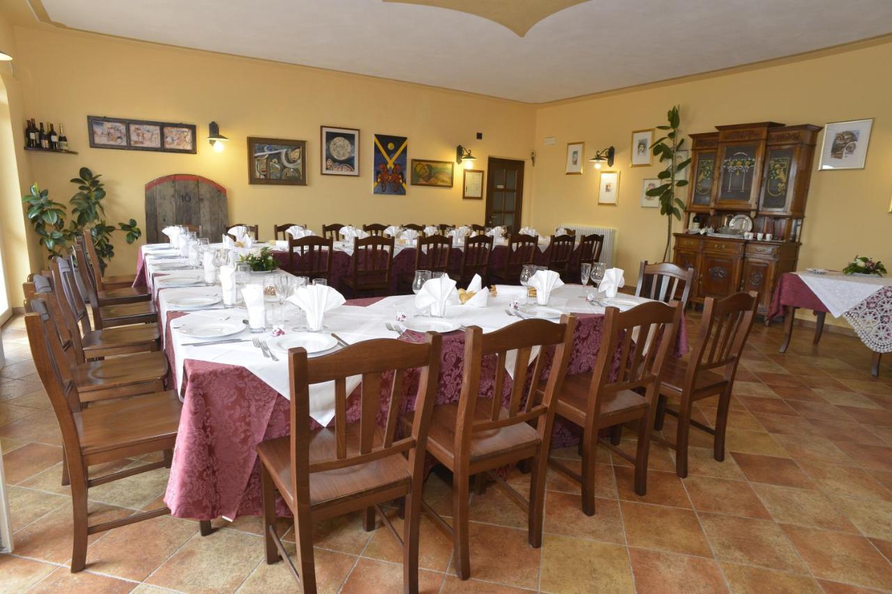 Hotel Ristorante Borgovecchio Montegrosso dʼAsti Extérieur photo