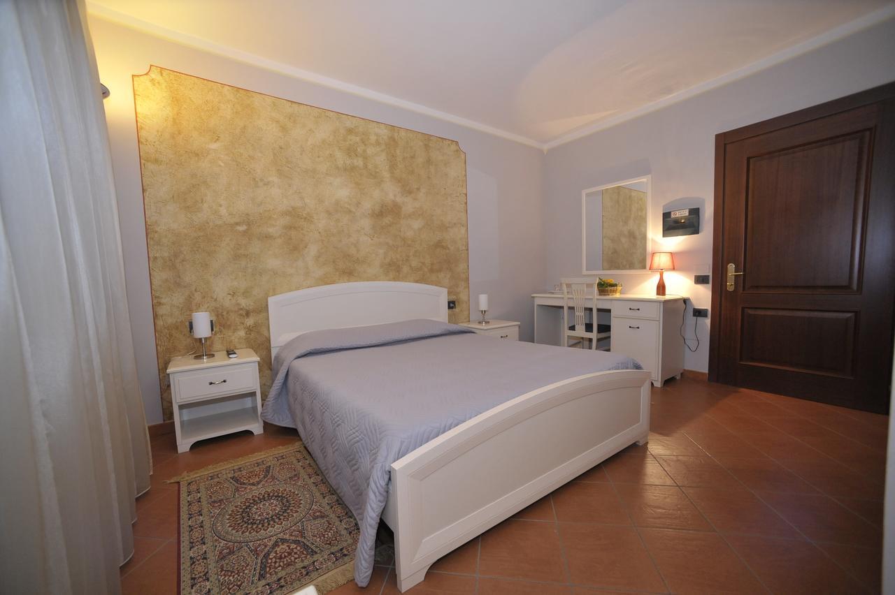 Hotel Ristorante Borgovecchio Montegrosso dʼAsti Extérieur photo